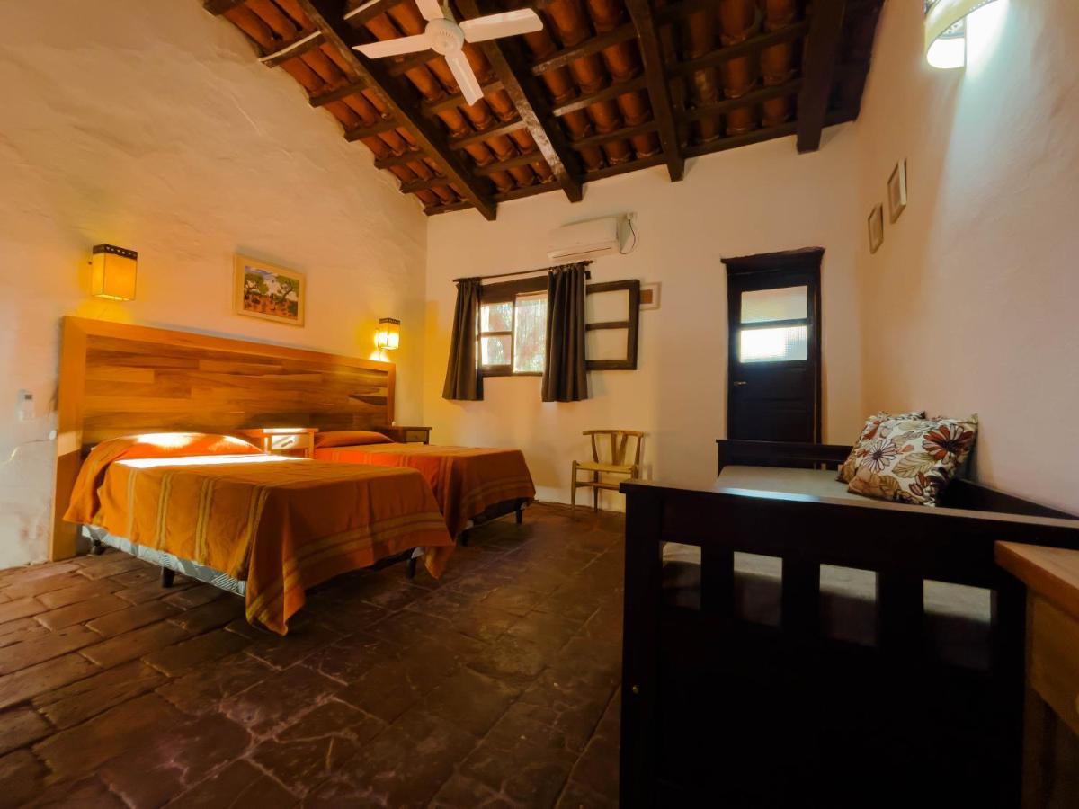 Hotel La Casona De Moldes à Coronel Moldes Extérieur photo