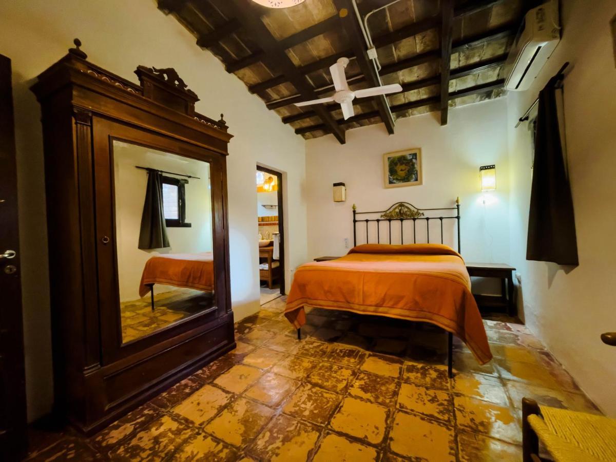 Hotel La Casona De Moldes à Coronel Moldes Extérieur photo