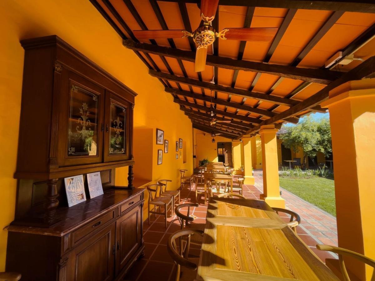 Hotel La Casona De Moldes à Coronel Moldes Extérieur photo