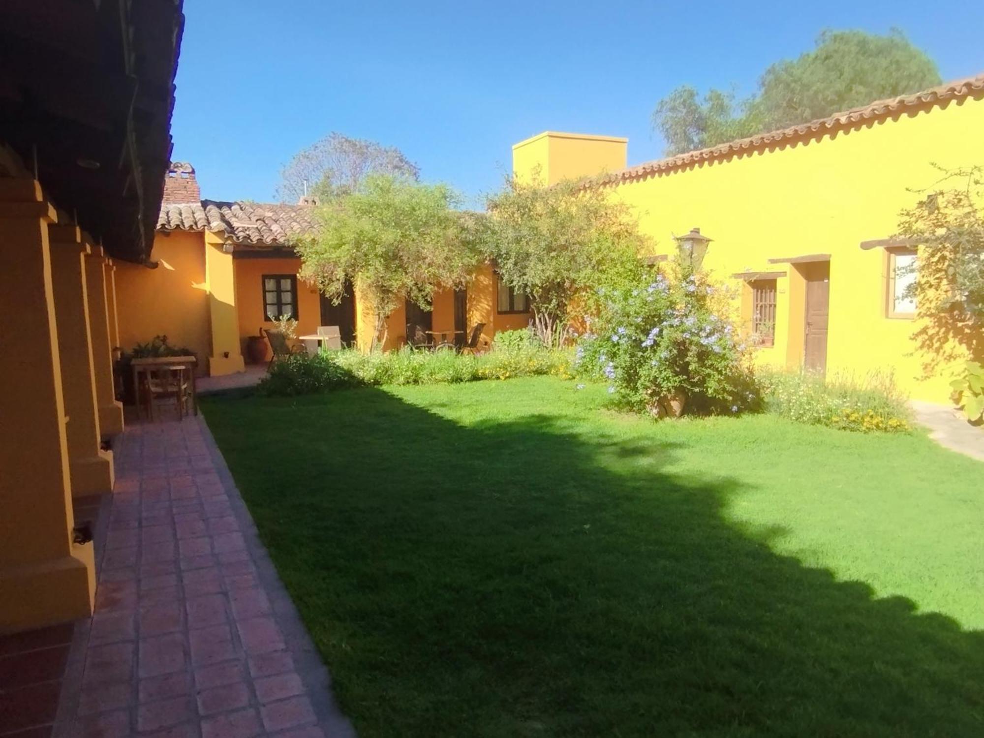 Hotel La Casona De Moldes à Coronel Moldes Extérieur photo